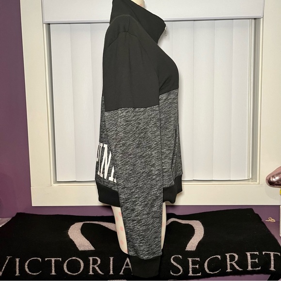 PINK Victoria's Secret 1/4 Zip Pullover Sweatshirt Black Gray Size Medium - Picture 8 of 10